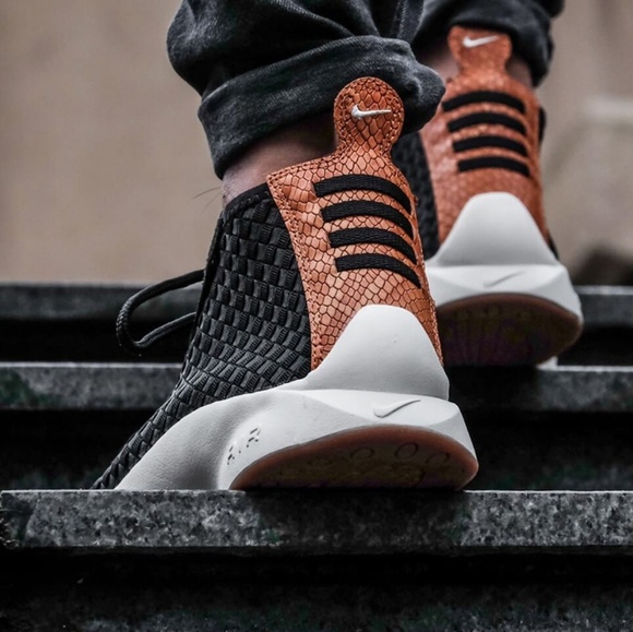 NEW Nike Air Woven Boot - Picture 7 of 8